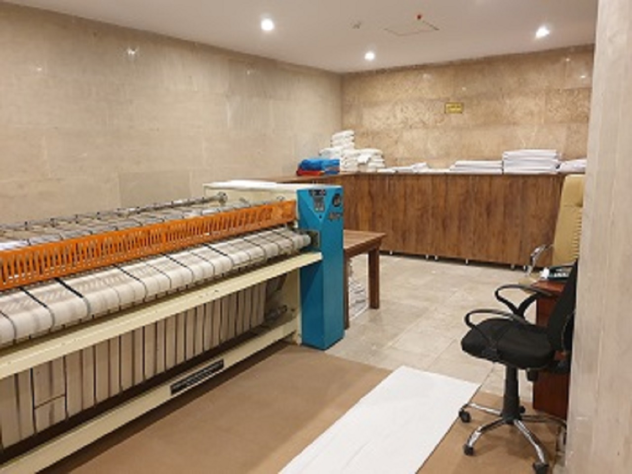  لاندری(خشک شویی)